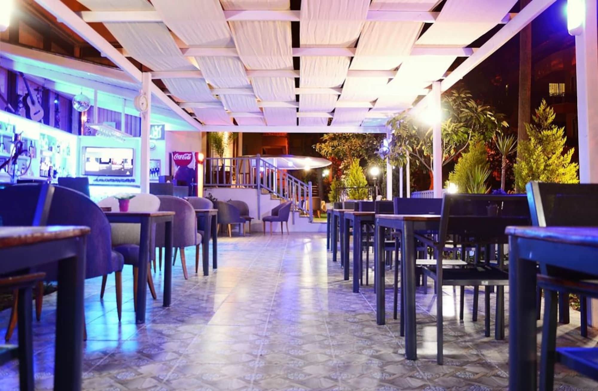 Avisos Hotel And Apartment Marmaris Zewnętrze zdjęcie